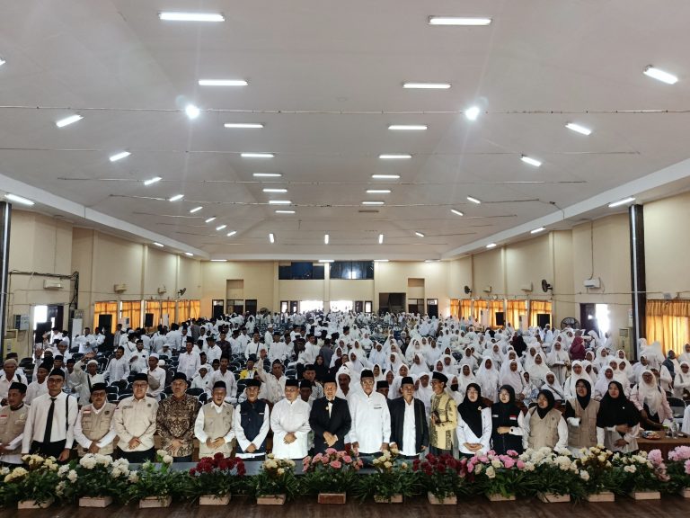 1.381 Calon Jamaah Haji Padati Auditorium UIN Madura, Puncak Manasik Kabupaten Berlangsung Meriah