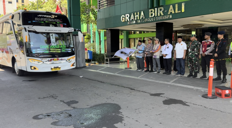1.384 Jemaah Haji Pamekasan Tiba Tepat Waktu di Asrama Haji Embarkasi Surabaya, Awal Tertib Menuju Haji Mabrur